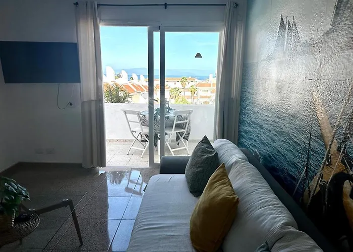 Penthouse Las Flores 아파트